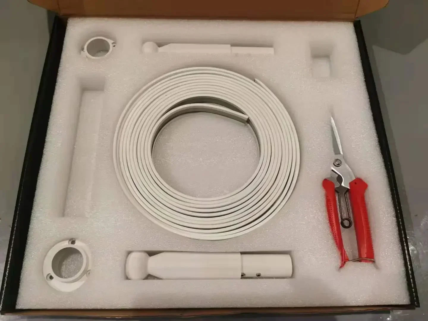 Modern Black White Linear Wall Lamp Skyline Wall Sconce Background LED Bar Strip Living Room Home Decor Lights Bathroom Fixture